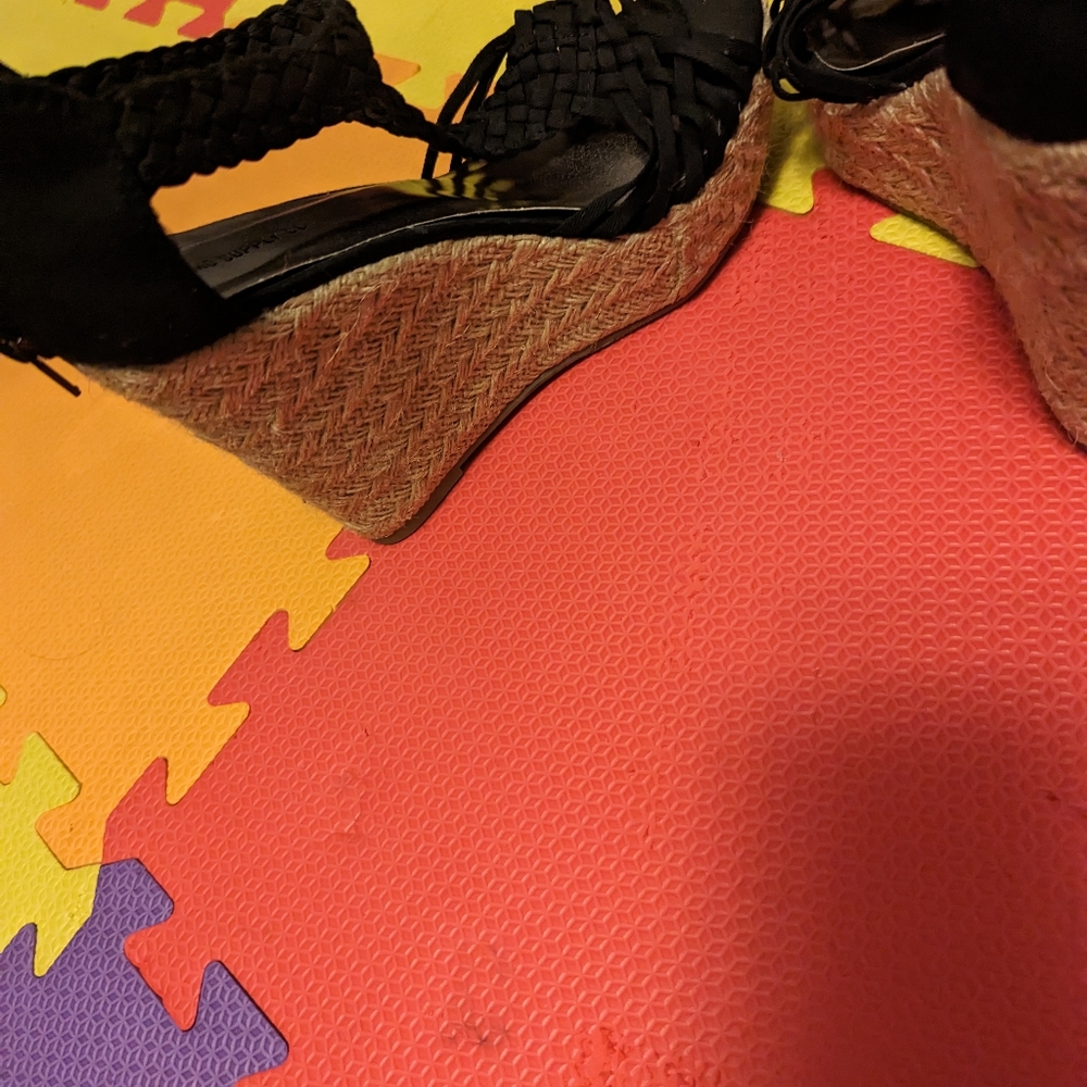 High Heels - Picture 3 of 3